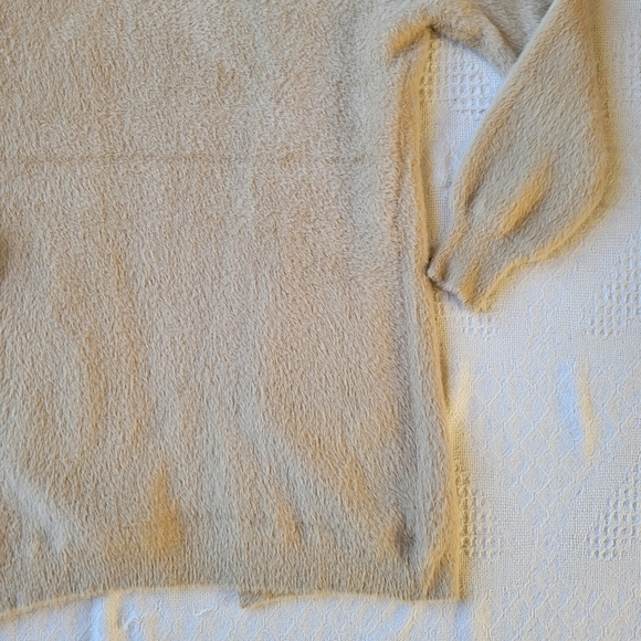 Sioni Long Sleeve Full coverage Soft and Fuzzy Open front Cardigan- Cream beige - Picture 5 of 9